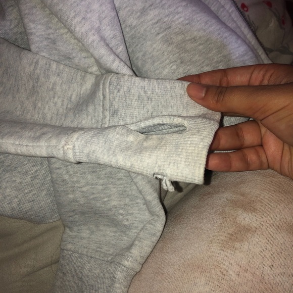 Lululemon sweater - Picture 4 of 4